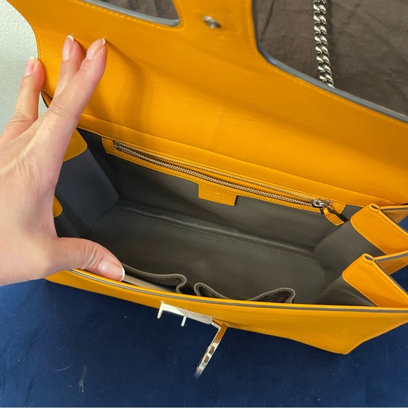 Interlocking shoulder bag - Picture 7 of 9